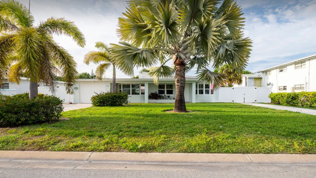 Photo of Outdoor in Banana River Estates