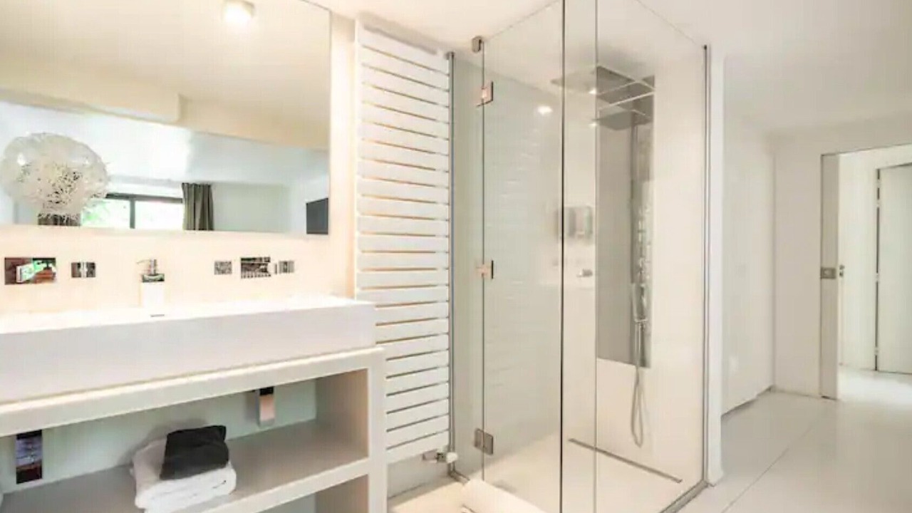 Photo of Bathroom in Plaisance
