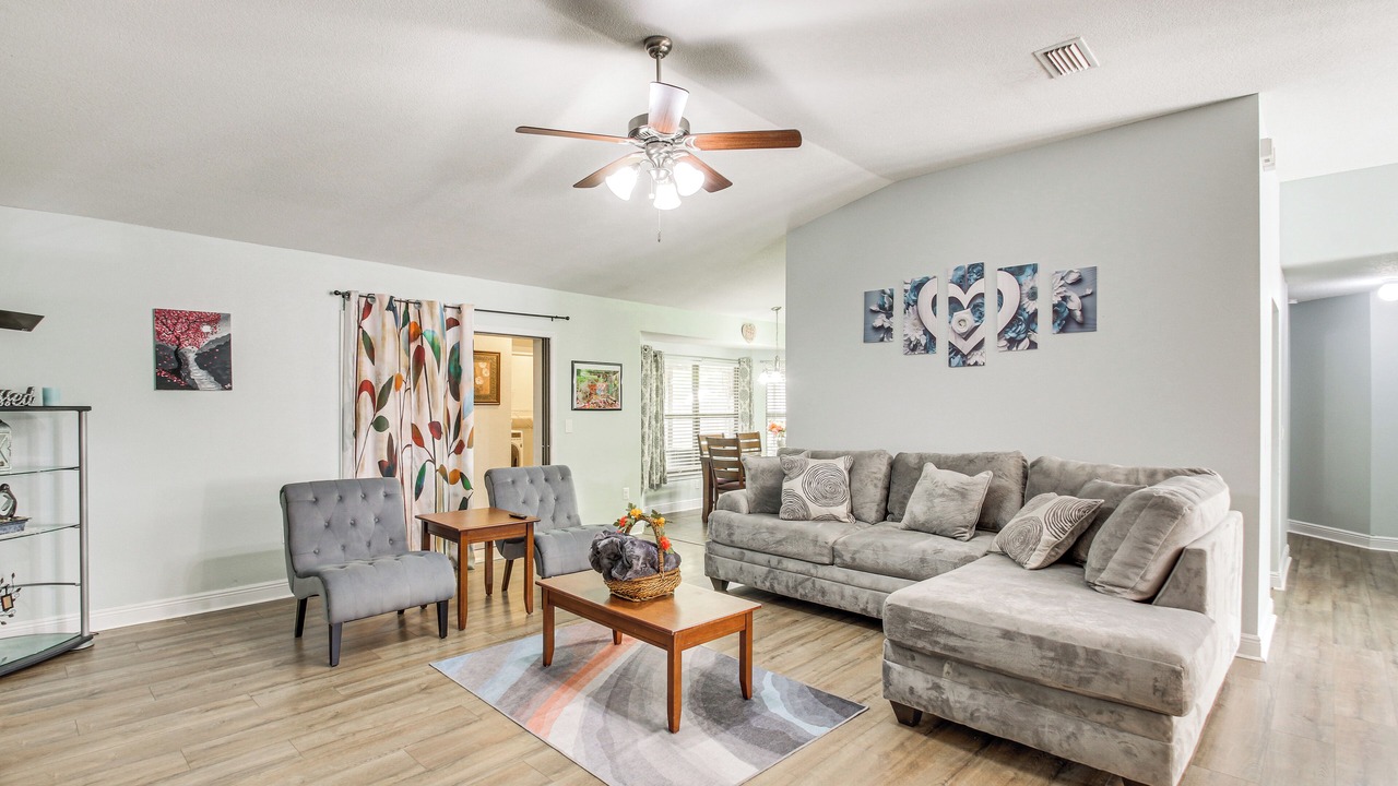 Photo of Bedroom in Crestview