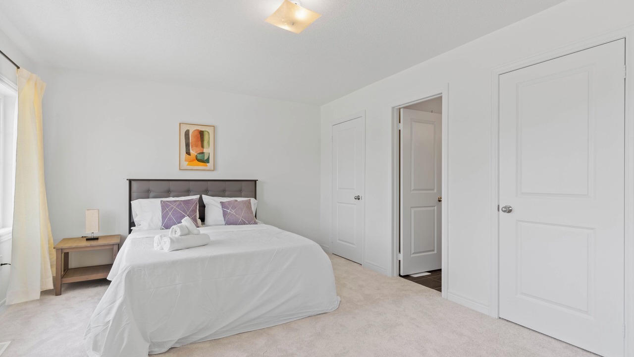 Photo of Bedroom in Shelburne