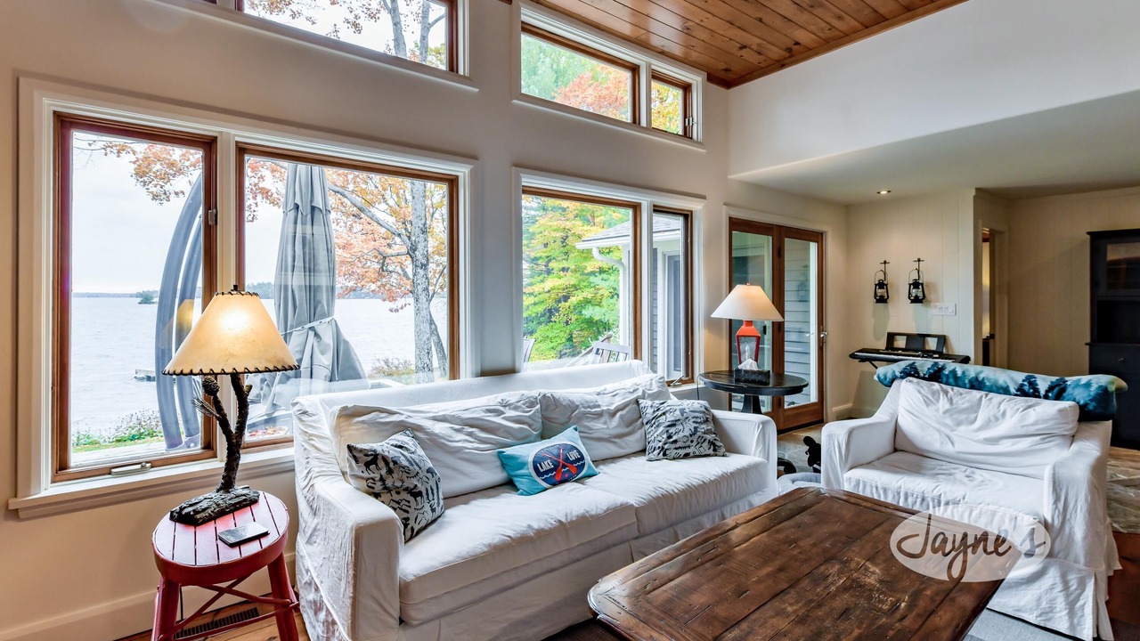Photo of Livingroom in Muskoka Lakes