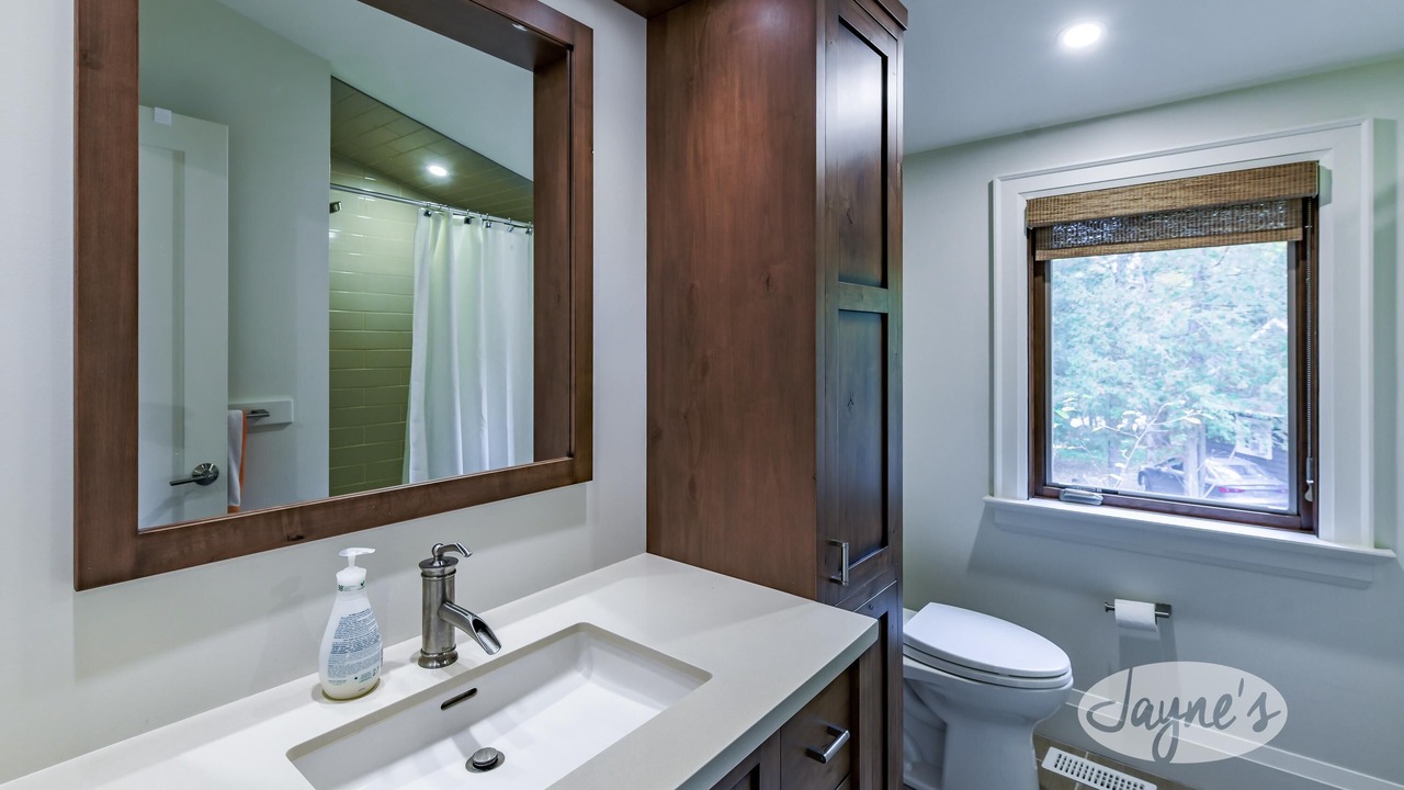 Photo of Bathroom in Muskoka Lakes