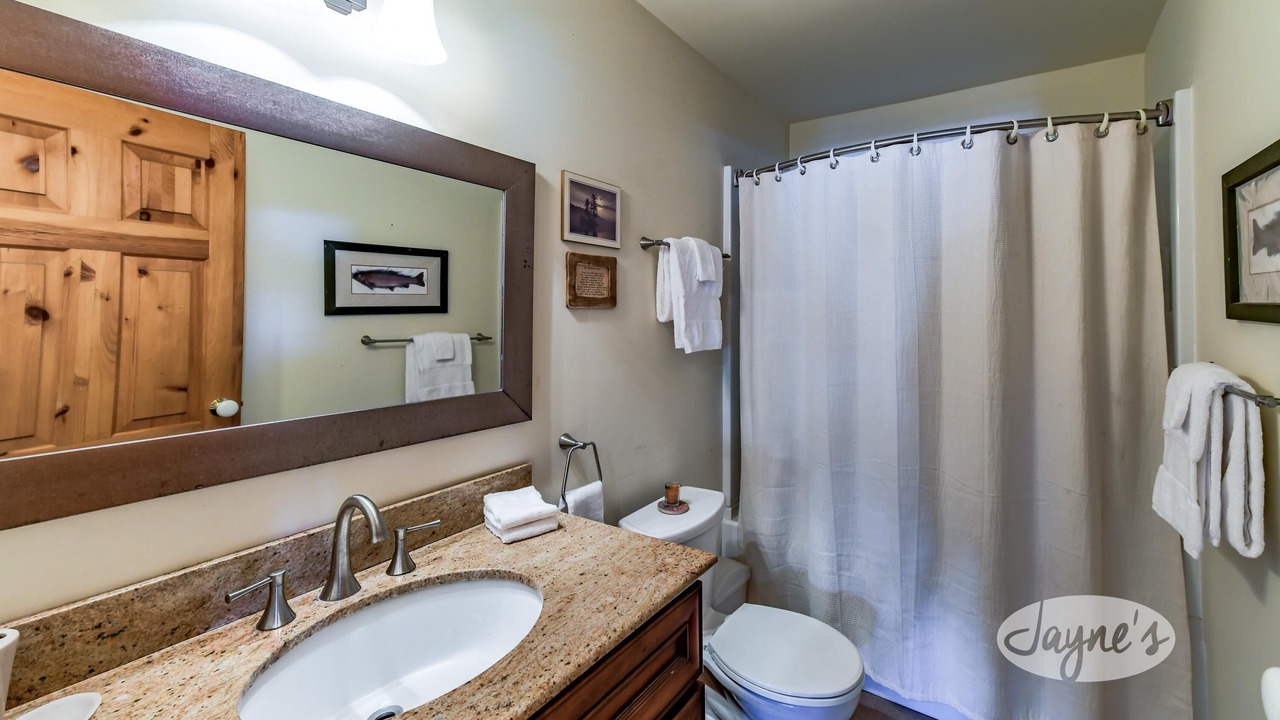 Photo of Bathroom in Muskoka Lakes