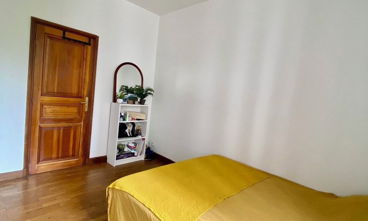 Photo of Bedroom in Saint-Ouen