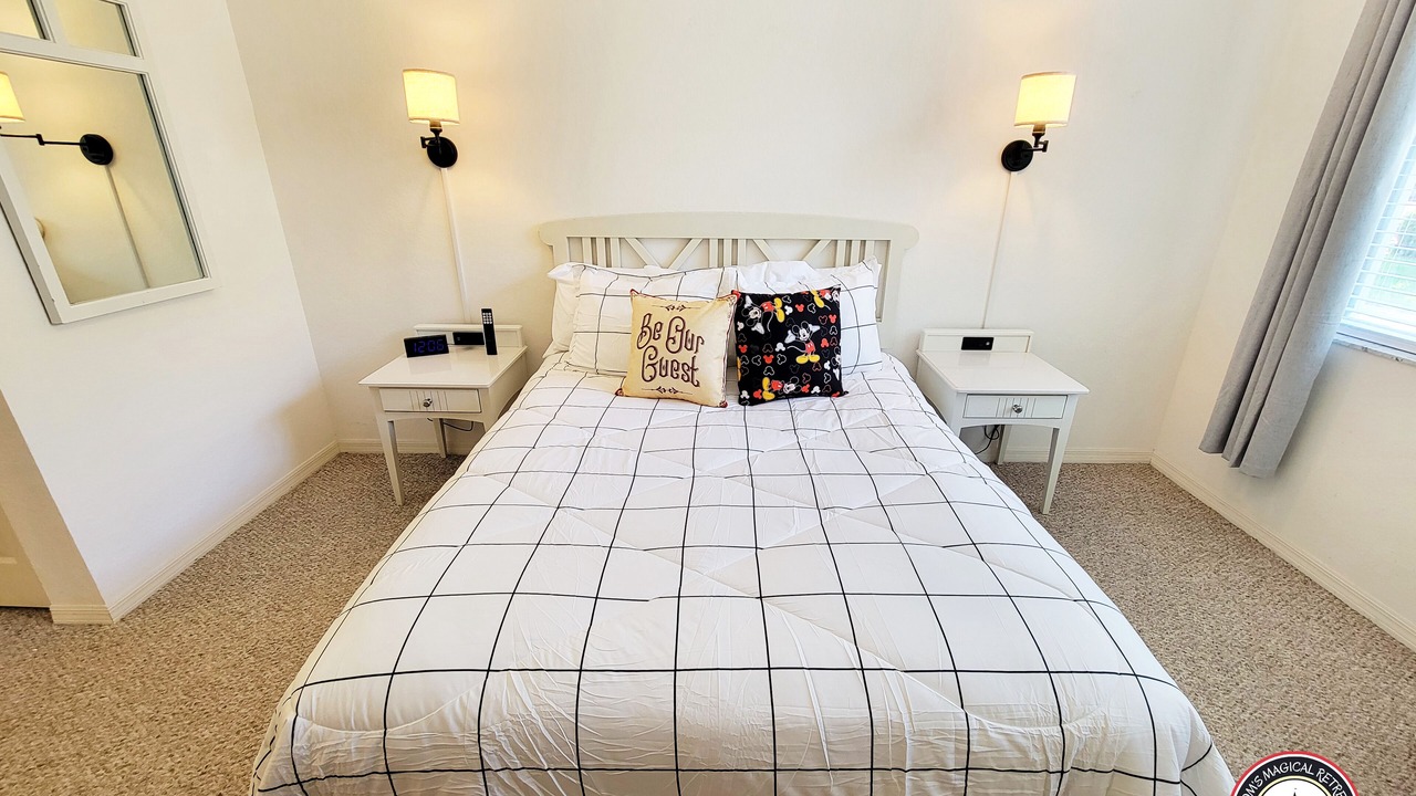 Photo of Bedroom in Venetian Bay Villages