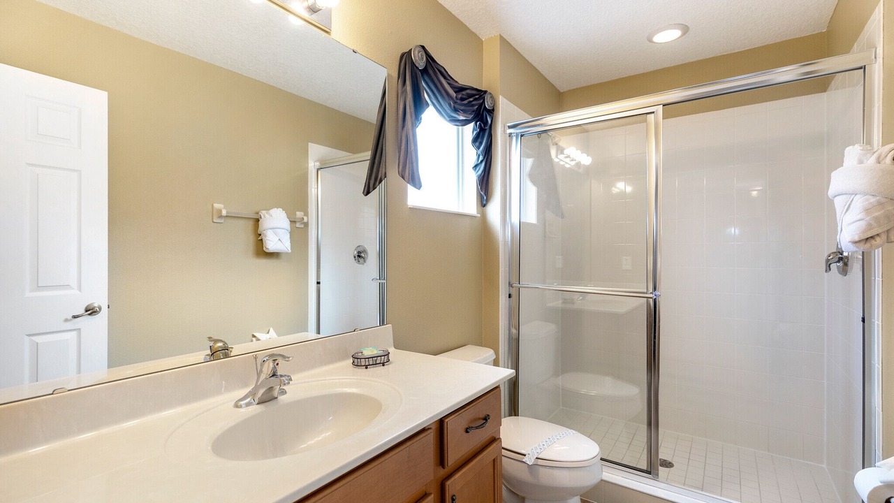 Photo of Bathroom in Watersong