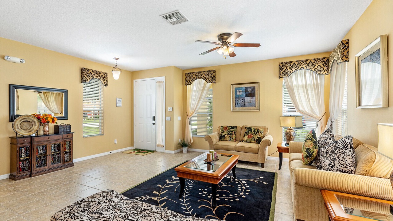 Photo of Livingroom in Watersong