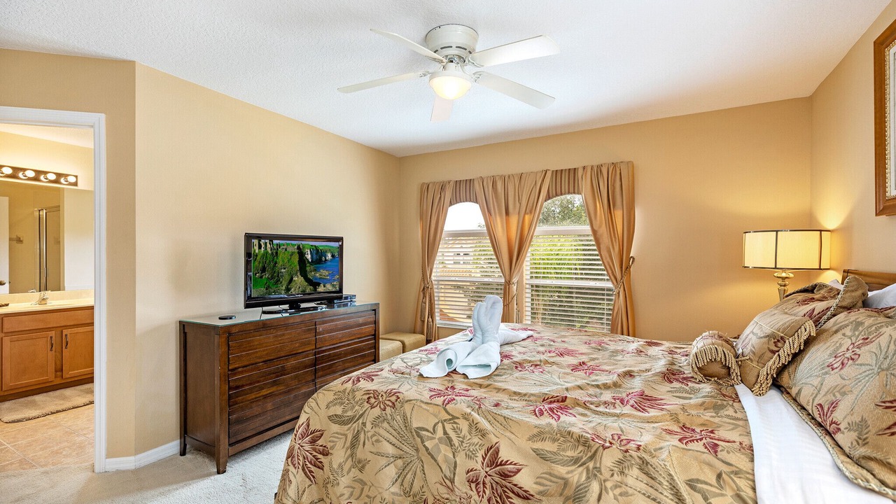 Photo of Bedroom in Watersong