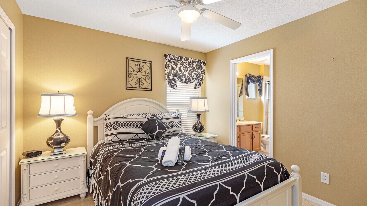 Photo of Bedroom in Watersong