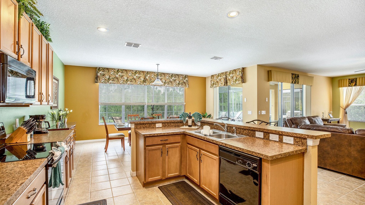 Photo of Kitchen in Watersong