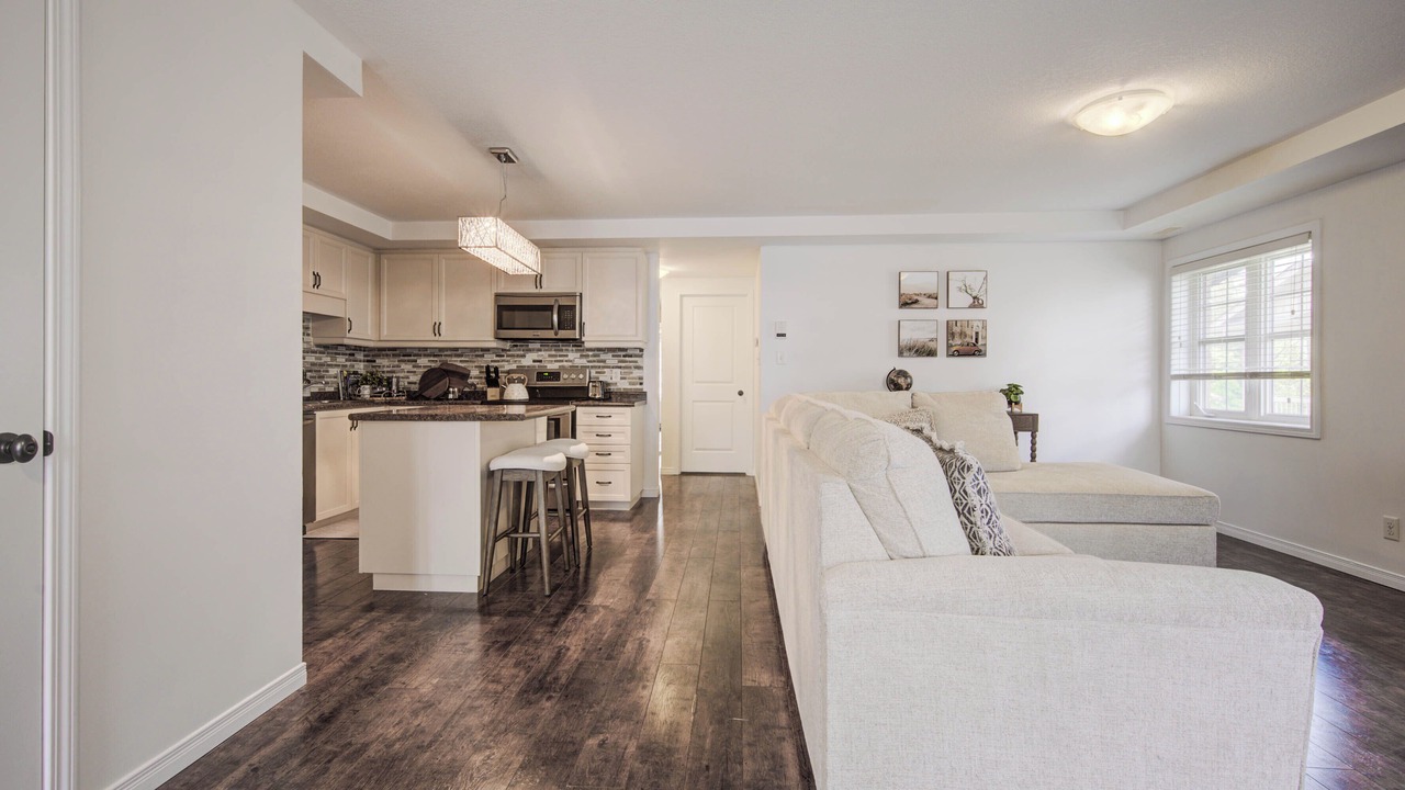 Photo of Livingroom in Highland West