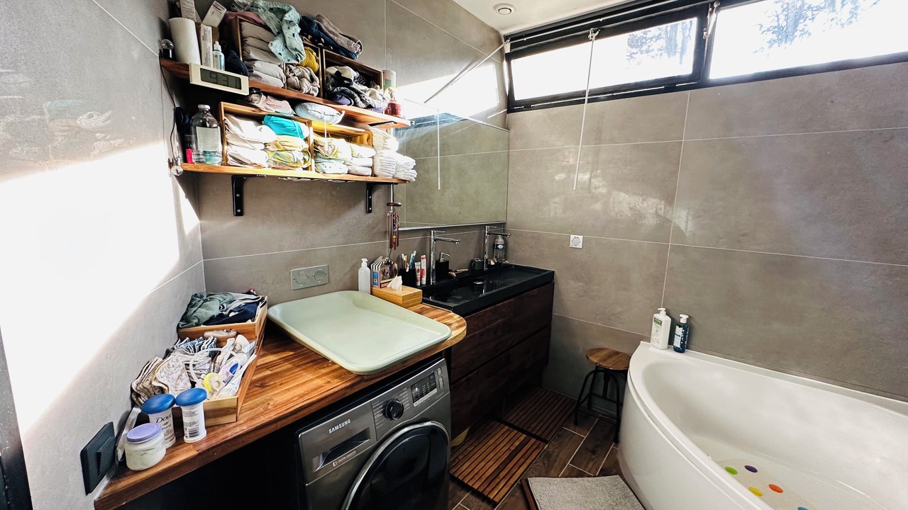 Photo of Bathroom in Saint-Denis