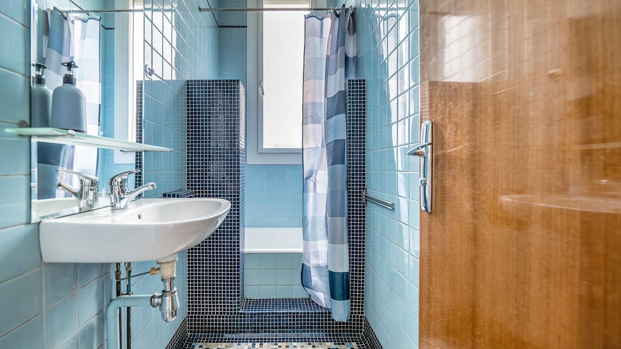 Photo of Bathroom in Montreuil