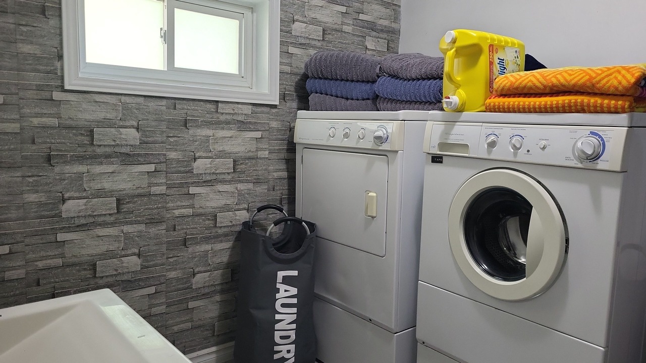 Photo of Bedroom in Shallow Lake