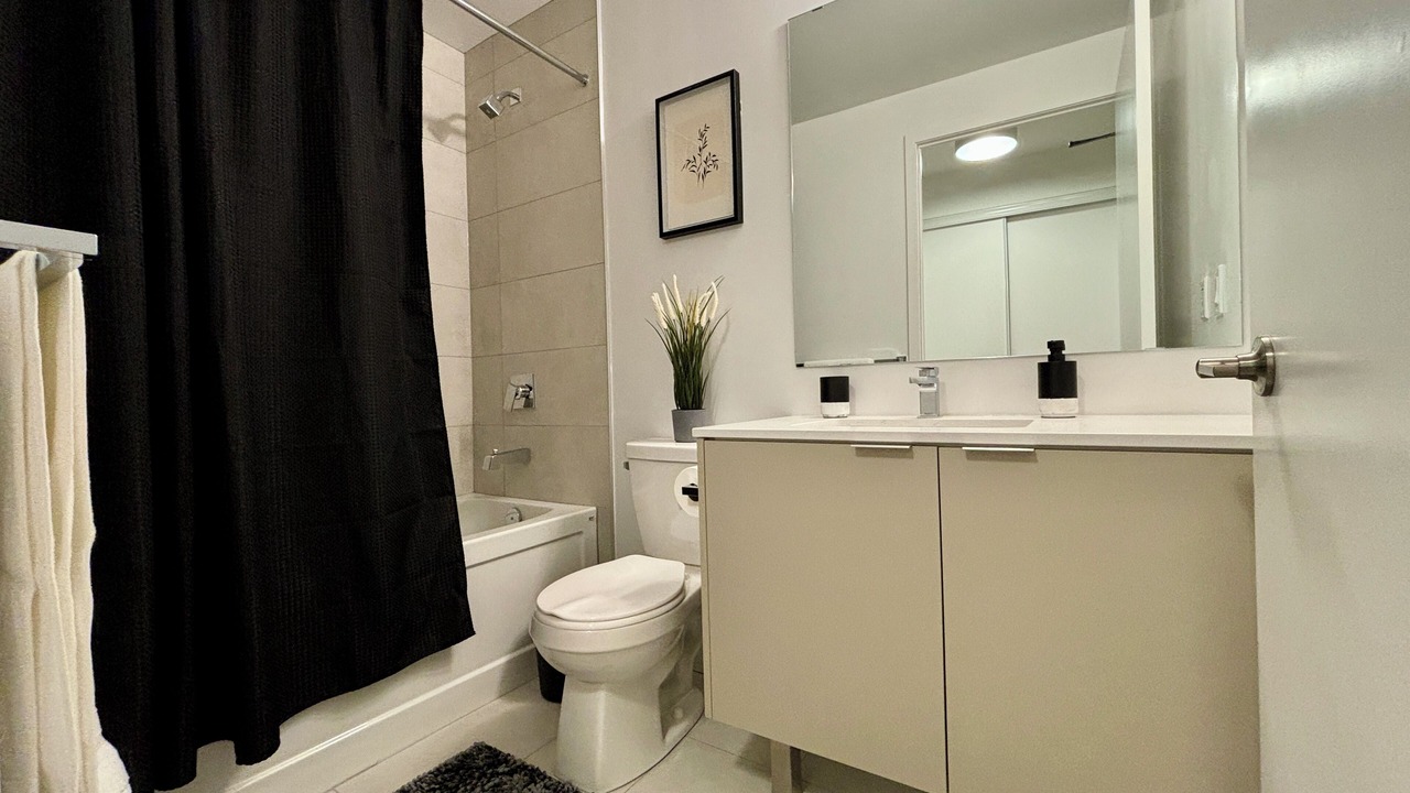 Photo of Bathroom in Lawrence Manor