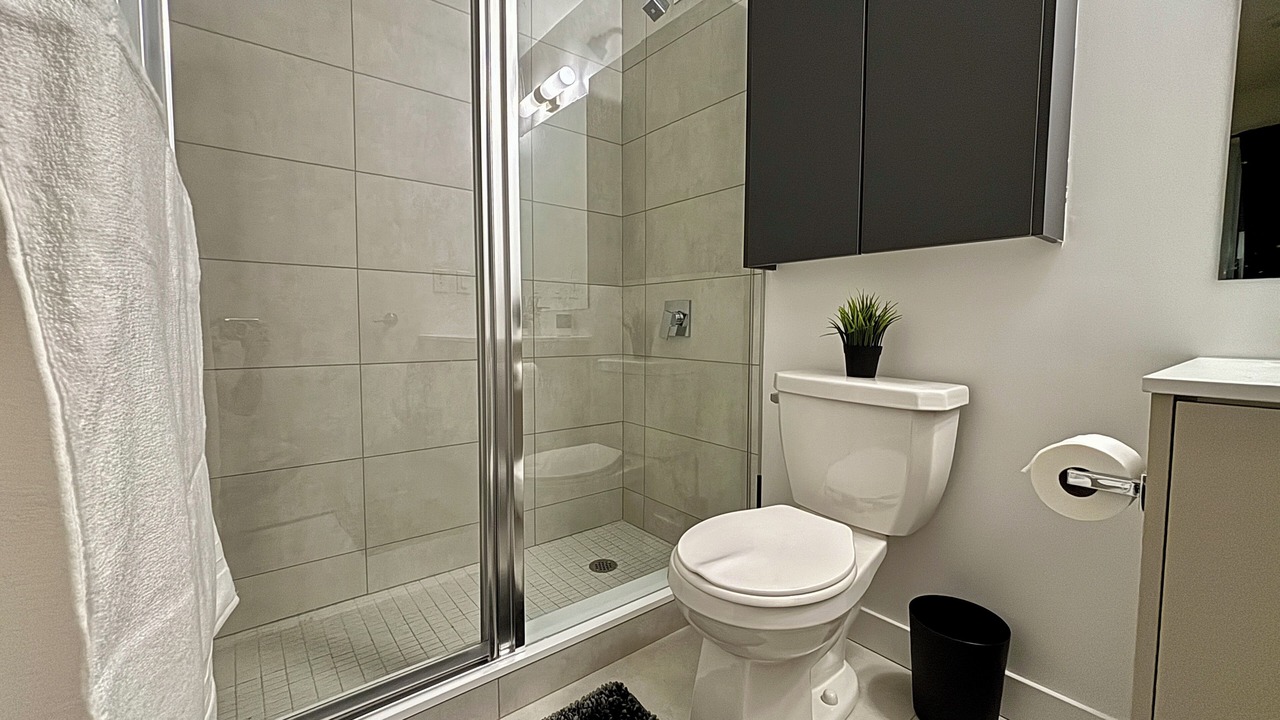 Photo of Bathroom in Lawrence Manor