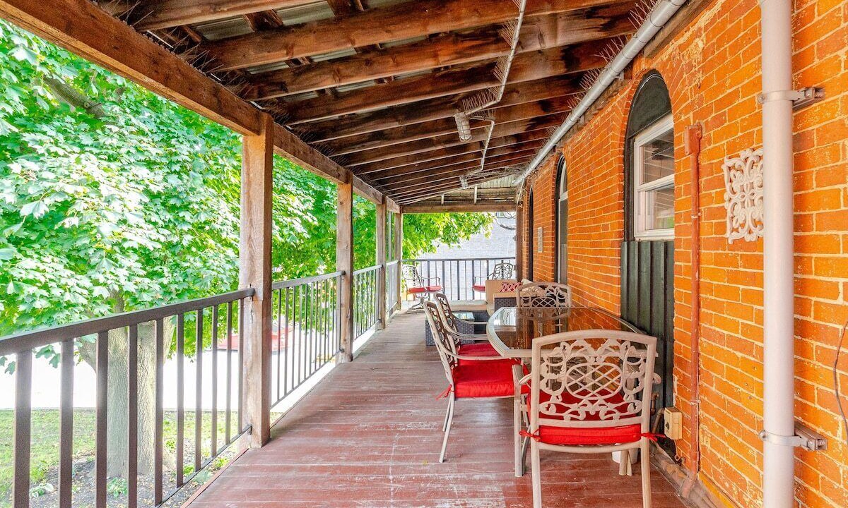 Photo of Outdoor in Belleville