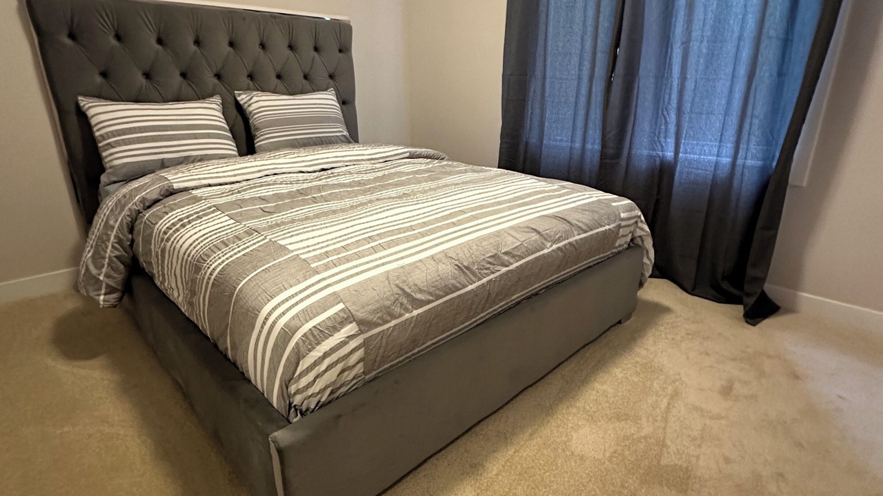 Photo of Bedroom in Ottawa Division