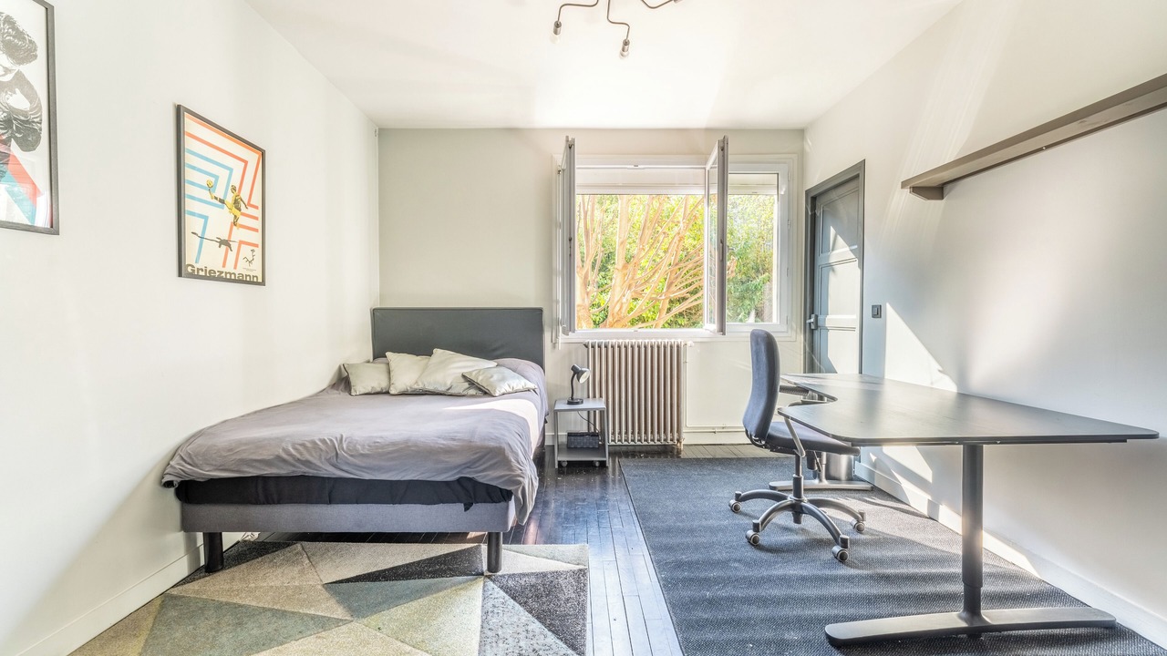 Photo of Bedroom in Combat
