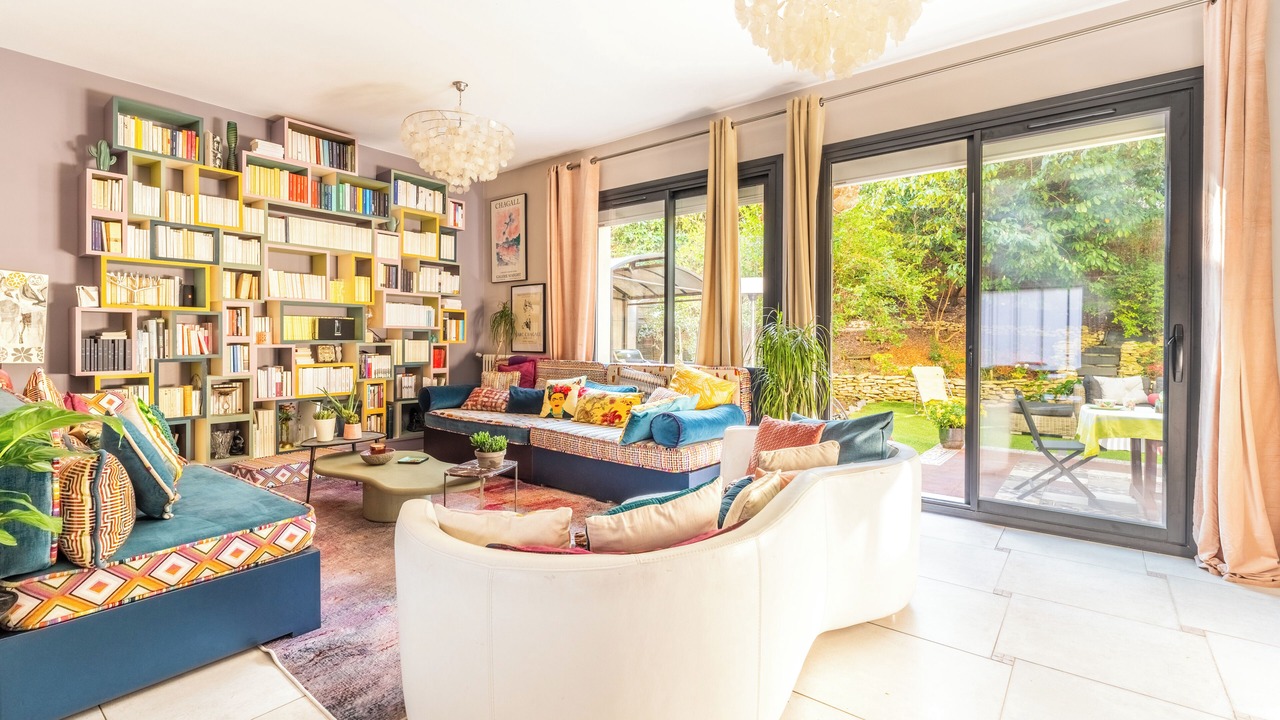 Photo of Livingroom in Combat