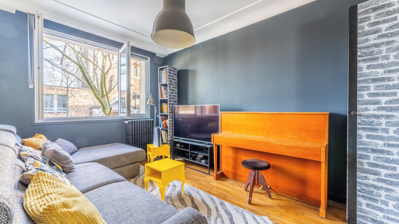 Photo of Livingroom in Combat