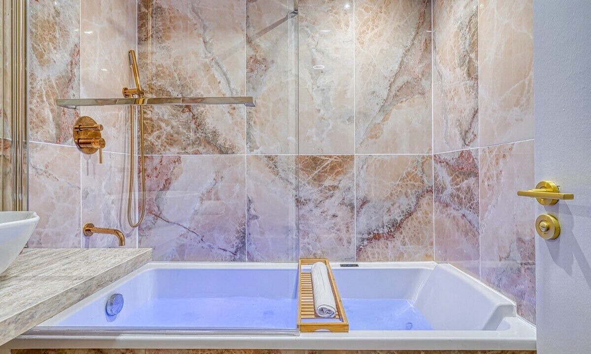Photo of Bathroom in Faubourg de l'Arche