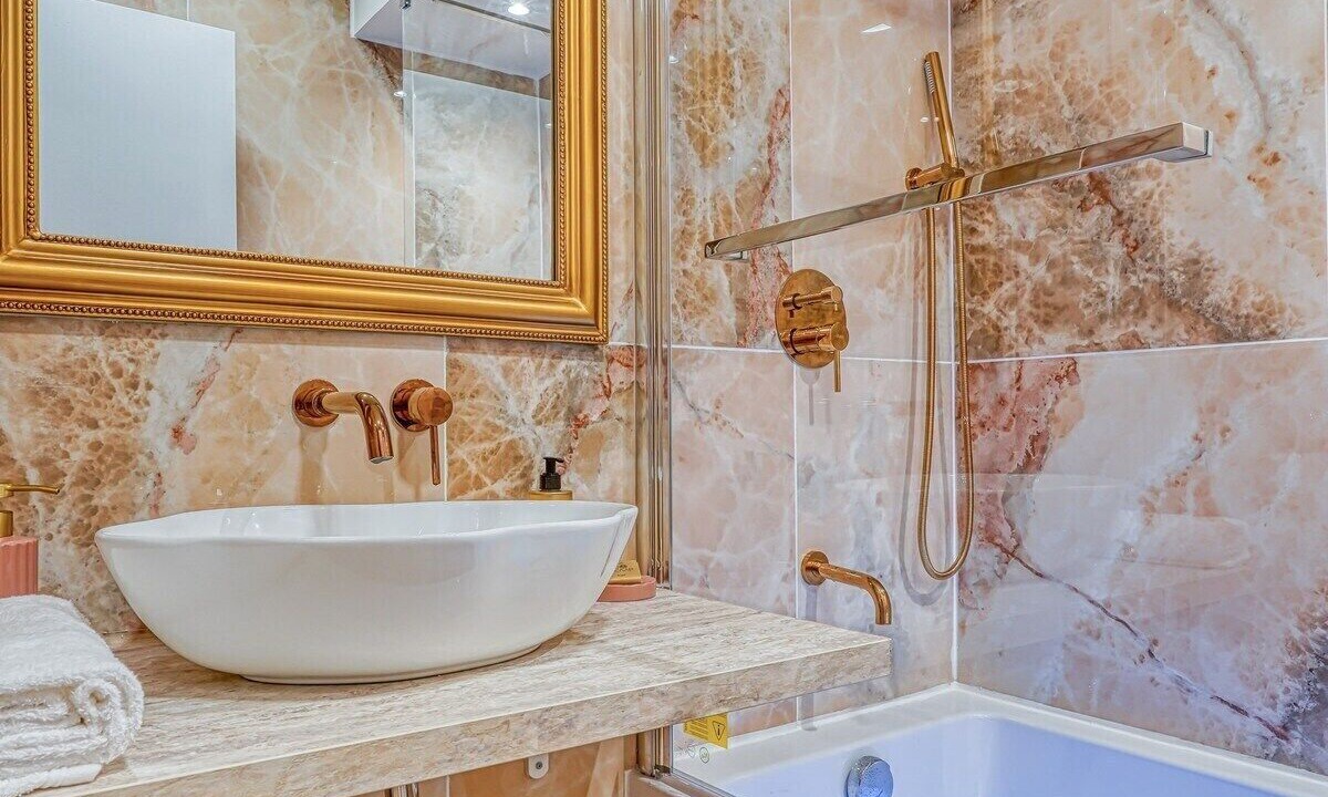 Photo of Bathroom in Faubourg de l'Arche