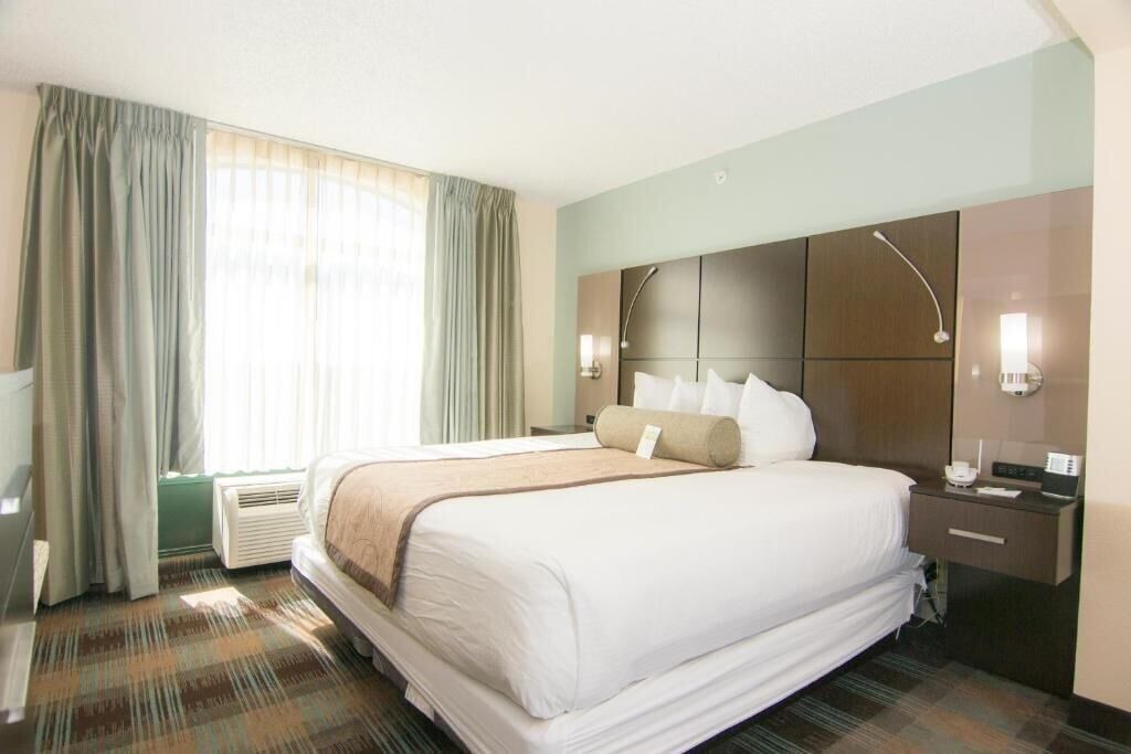 Photo of Bedroom in Airport North