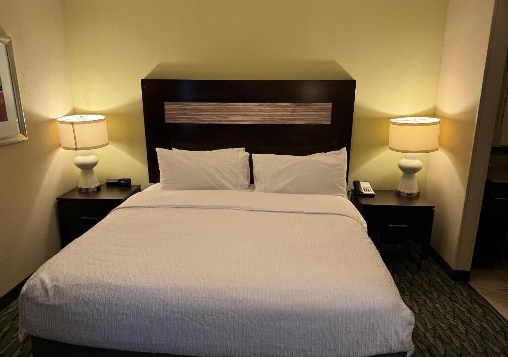 Photo of Bedroom in Airport North