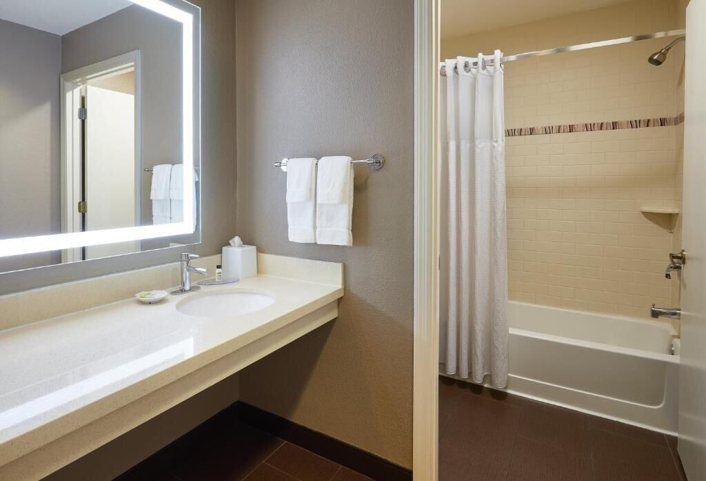 Photo of Bathroom in Airport North