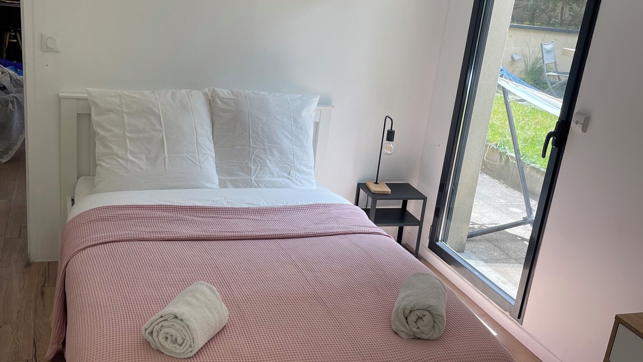 Photo of Bedroom in Saint-Denis