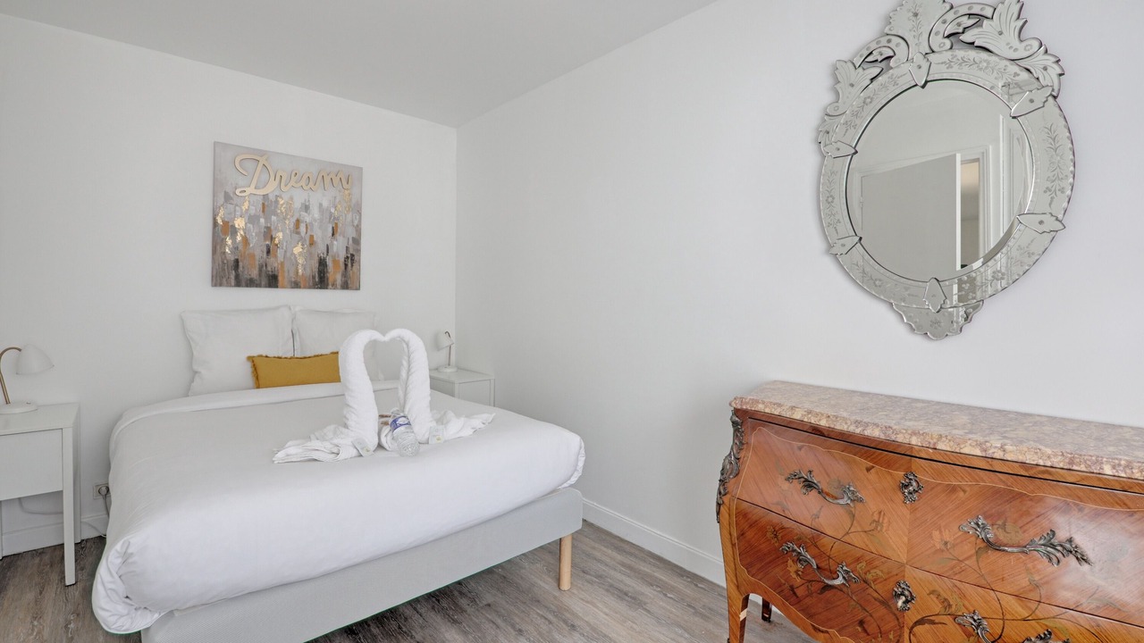 Photo of Bedroom in L'Hay-les-Roses