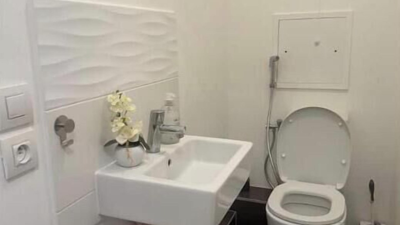 Photo of Bathroom in Saint-Cloud