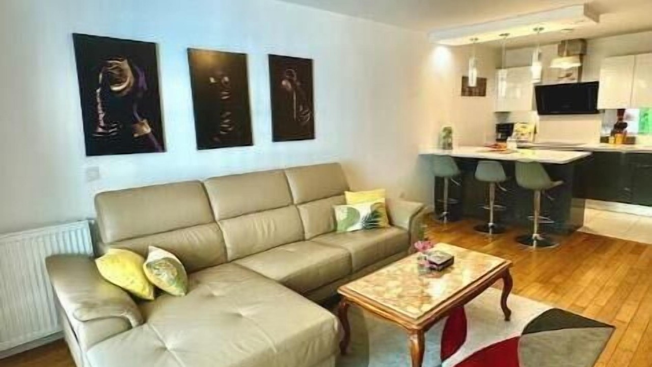 Photo of Livingroom in Saint-Cloud