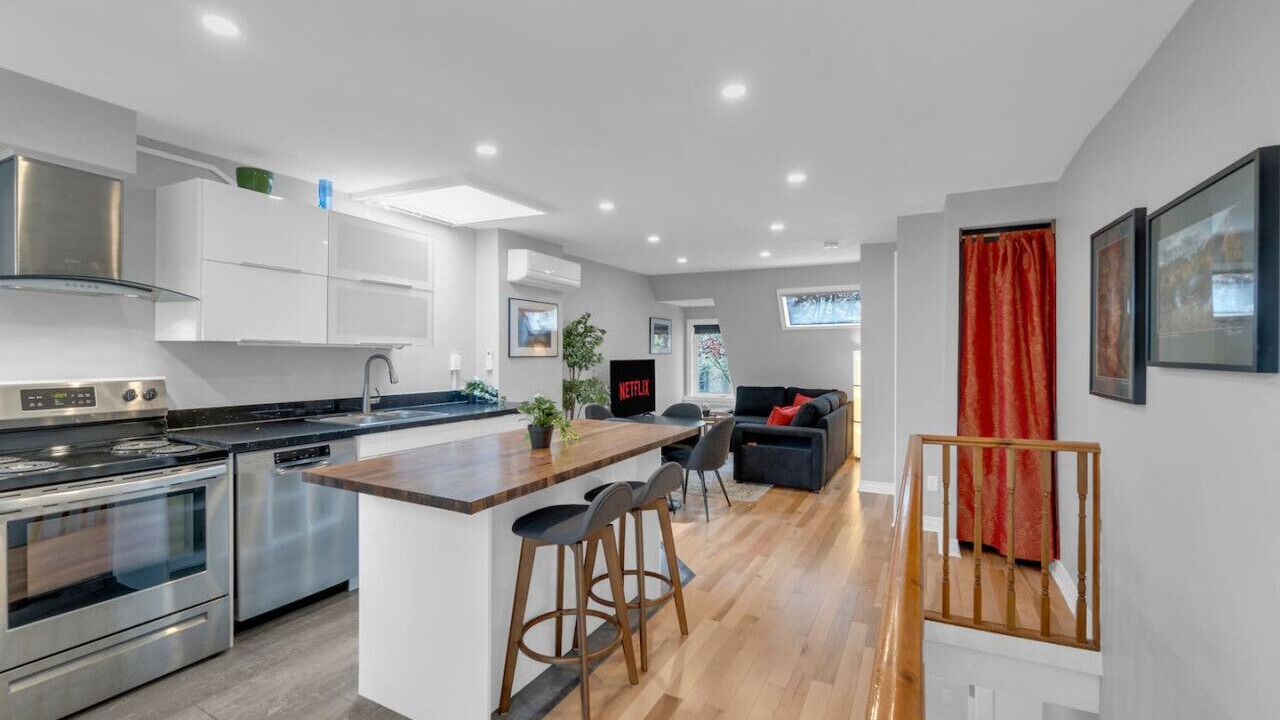 Photo of Kitchen in Church and Wellesley