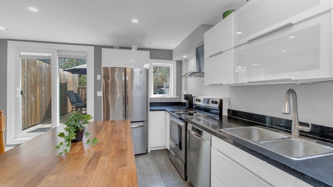 Photo of Kitchen in Church and Wellesley