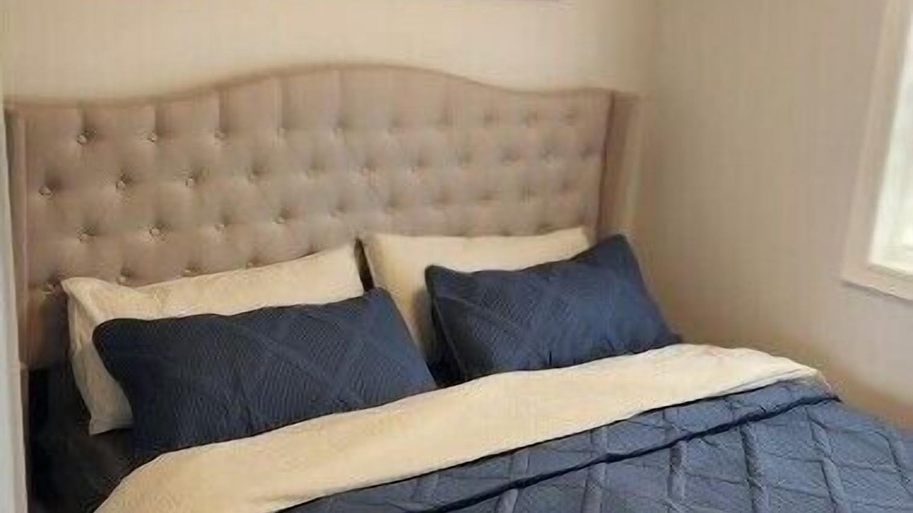 Photo of Bedroom in Honey Harbour