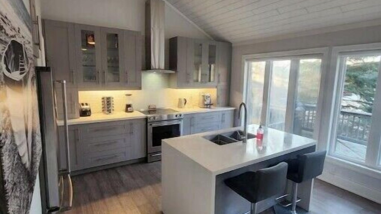 Photo of Kitchen in Honey Harbour