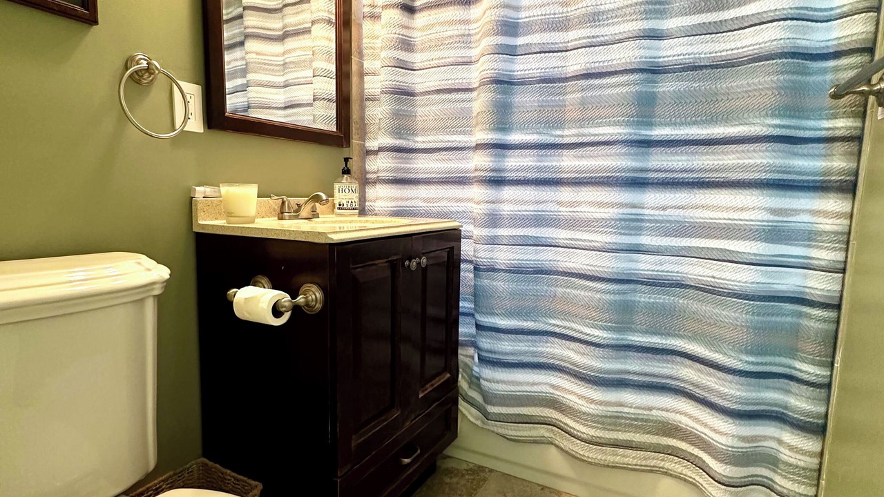 Photo of Bathroom in Beach Haven West