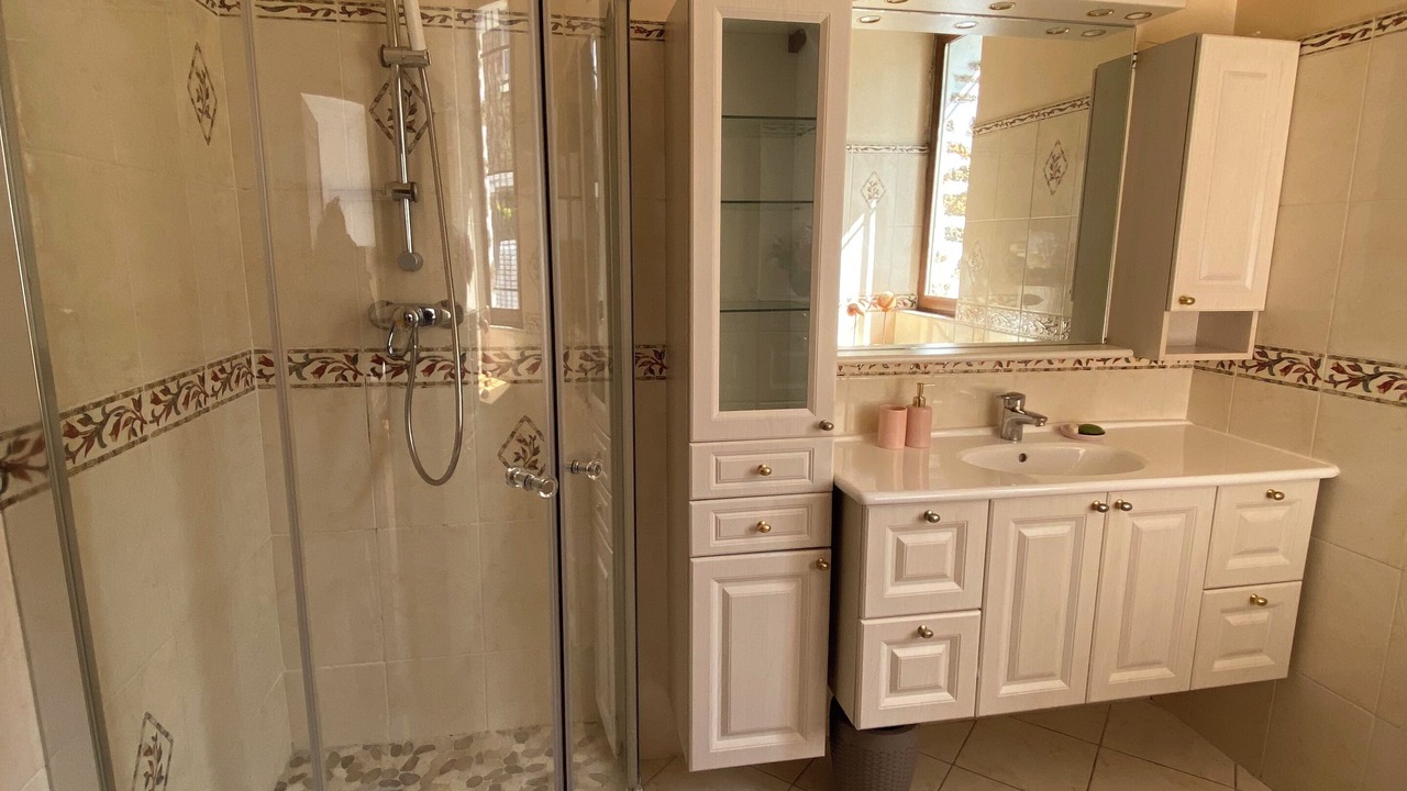Photo of Bathroom in Maisons-Alfort