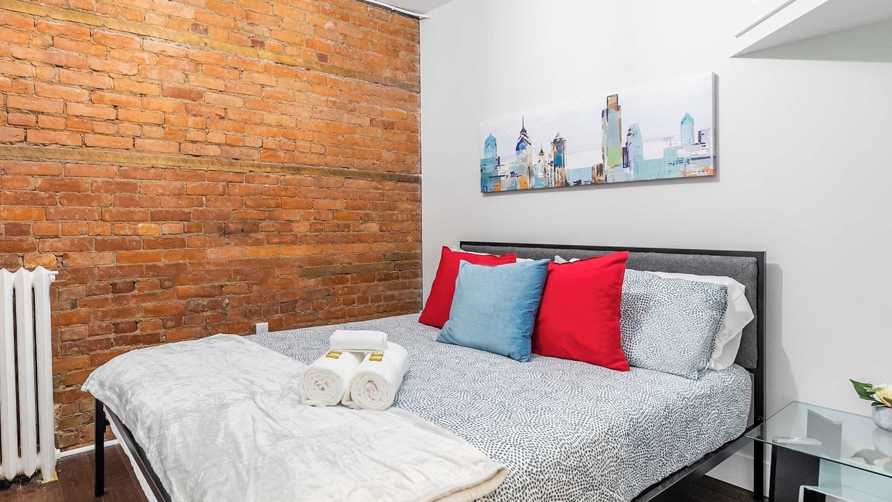 Photo of Bedroom in Central Hamilton