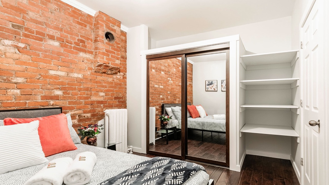 Photo of Bedroom in Central Hamilton