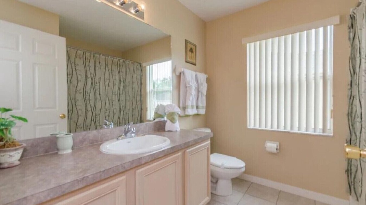 Photo of Bathroom in Calabay Parc