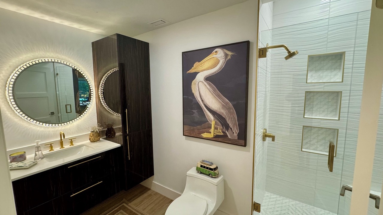 Photo of Bathroom in Kings Lake