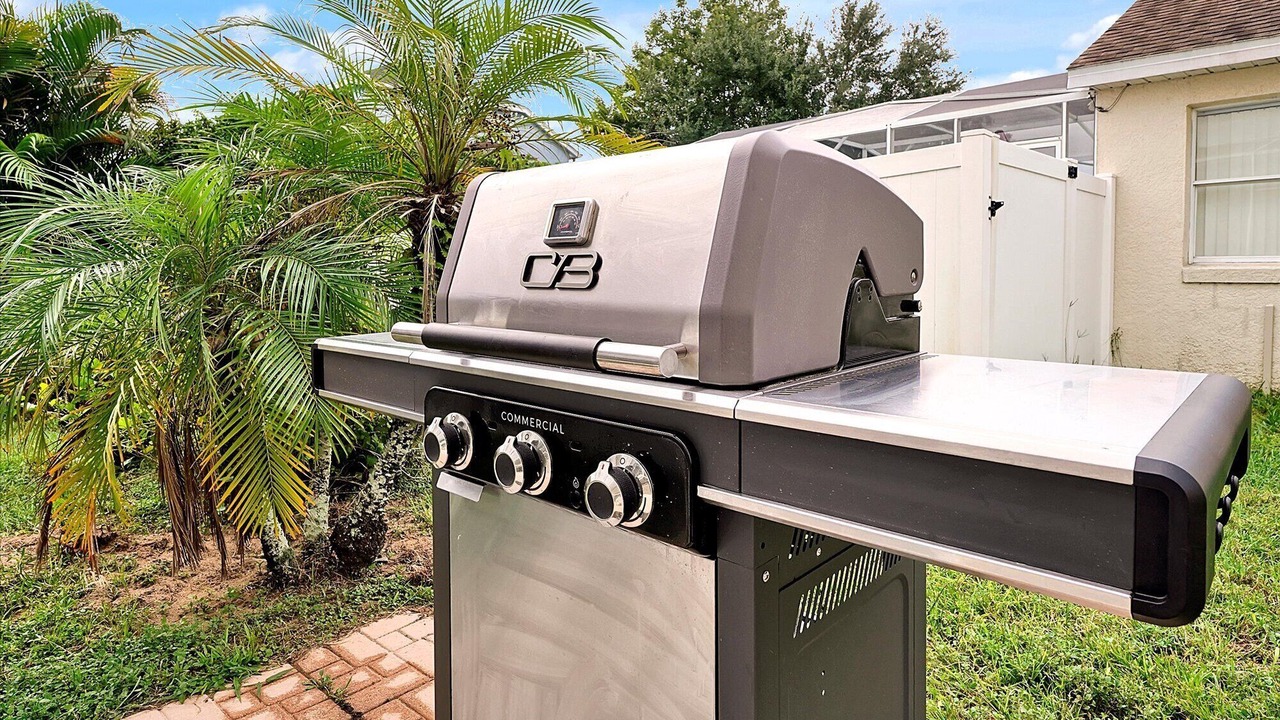 Photo of Outdoor in Lake Davenport Estates
