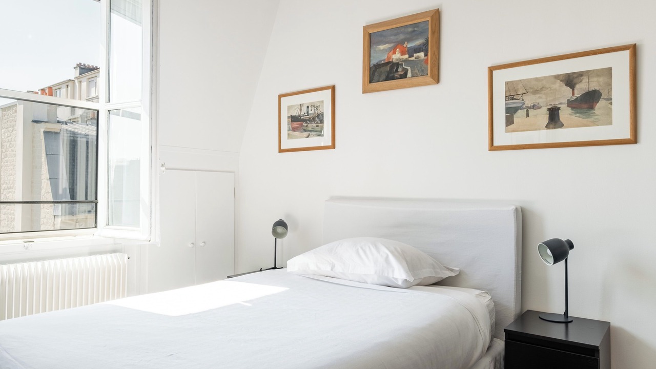 Photo of Bedroom in 17th Arrondissement