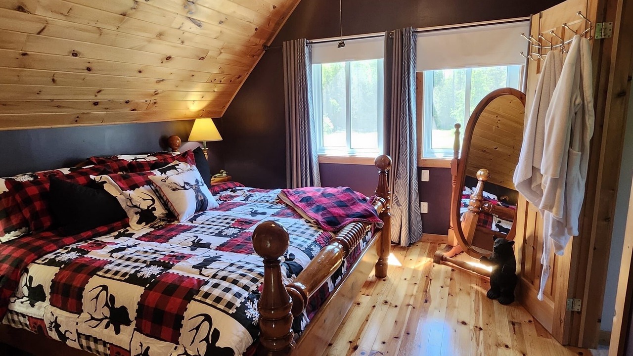 Photo of Bedroom in Temagami