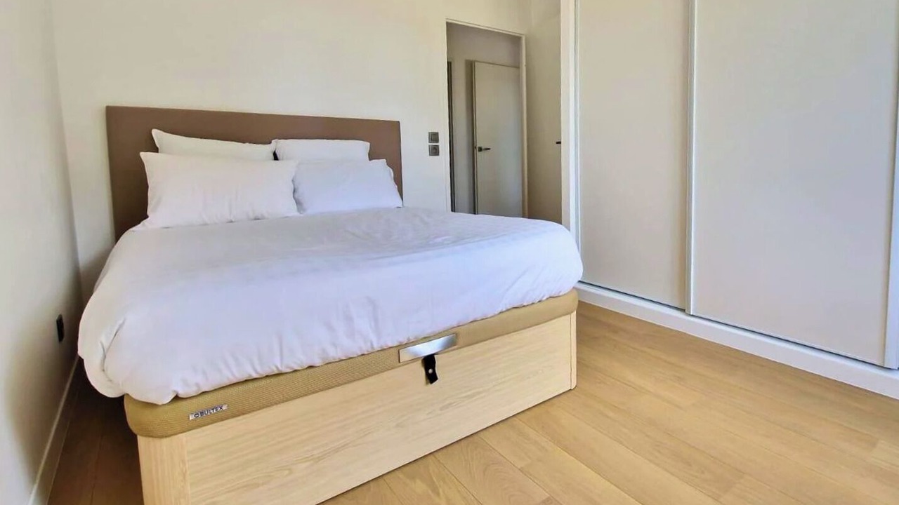 Photo of Bedroom in Puteaux