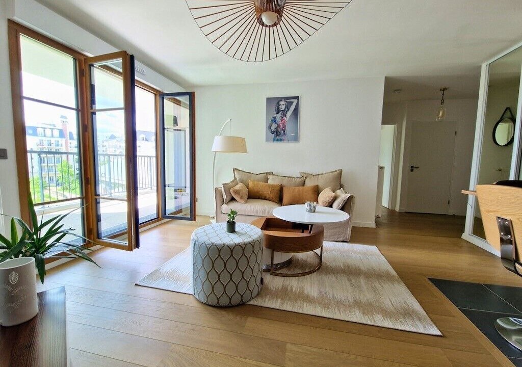 Photo of Livingroom in Puteaux
