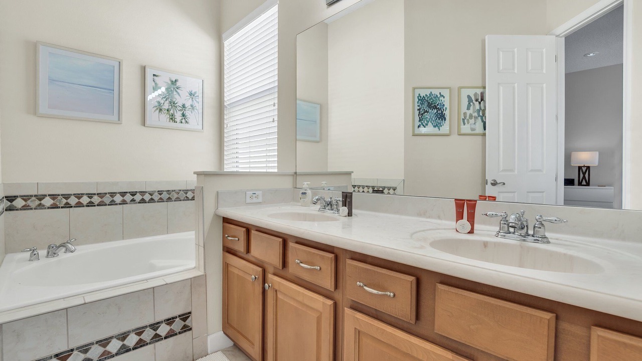 Photo of Bathroom in Bay Lake